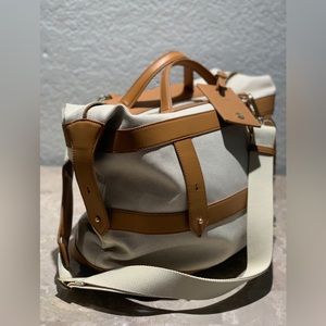Paravel travel bag